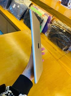 Apple iPad 9th gen (icloud)