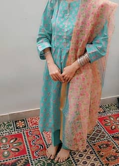 zeen lawn 3 piece suit