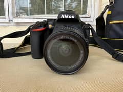 Nikon D5600 just like new, only used few times