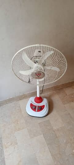 Fan chargeable