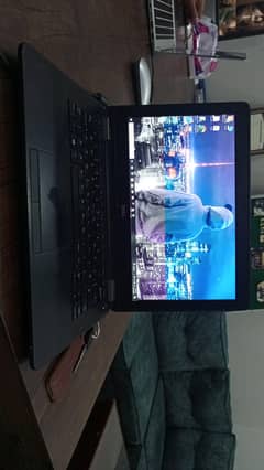 Core i5 6th Gen Laptop 4Gb Ram 256 GB SSD Light Screen Issue Best