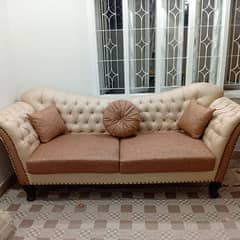 Luxury & Stylish 5 Seater Sofa Set with Table