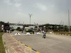 30X60 POSSESSION PLOT FOR SALE FIRST COME FIRST AVAIL.