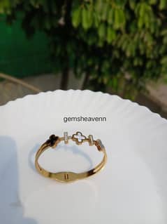 Stainless steel handcuff