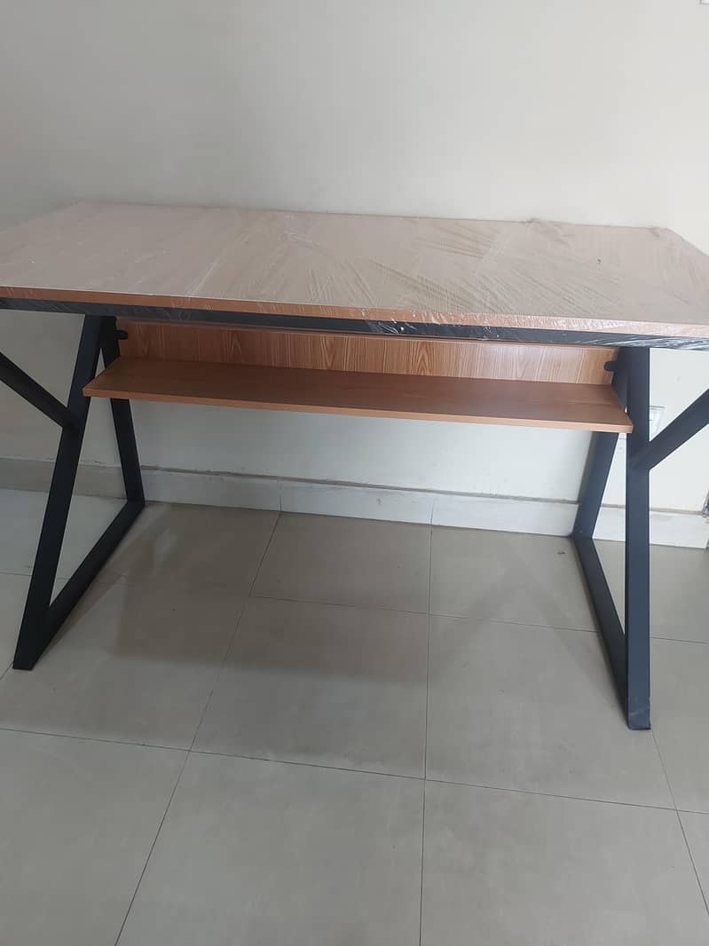 Office Table / Computer Table / Laptop Table 2