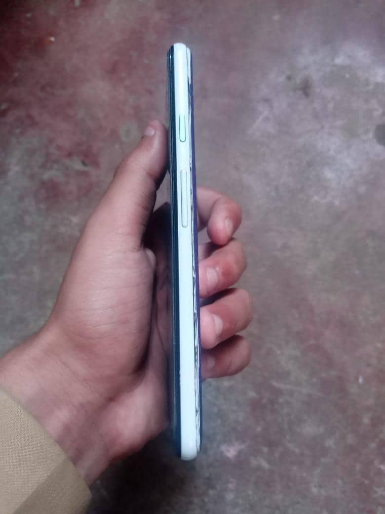Google Pixel 3 Good Condition 3