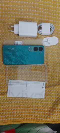 Y200 8/256 JUST BOX OPEN FULL WARRANTY (without BOX)