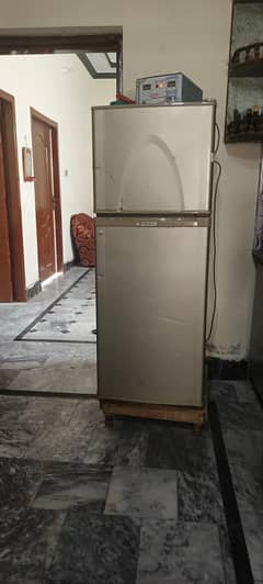 Dowlence Fridge for sale home use never repaired