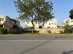 1 Kanal Top Location Plot No- 961 Block L Phase 6 DHA Lahore For Urgent Sale