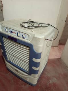 Used but like new very less used in home.