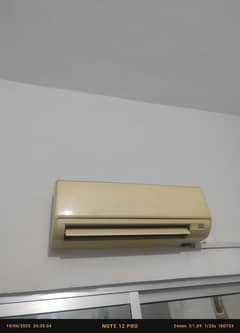 mitubishi 1 ton AC full gass perfect cooling