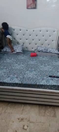 6 piece Bed room with matress set for sell