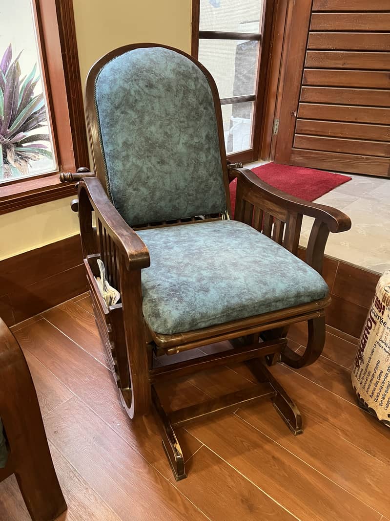Complete Sofa set with center tables 7