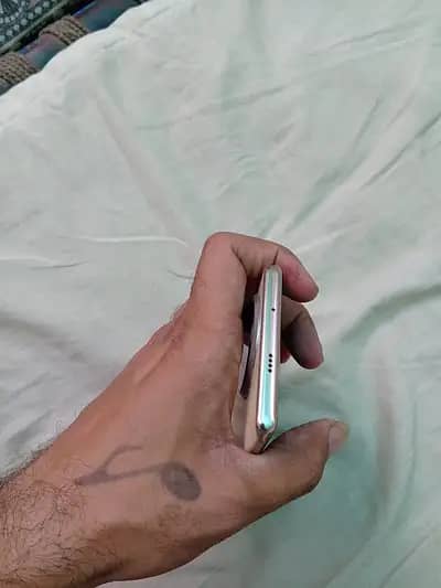 New mobile 10/10 condition on any falat no open and no repair only 2 3