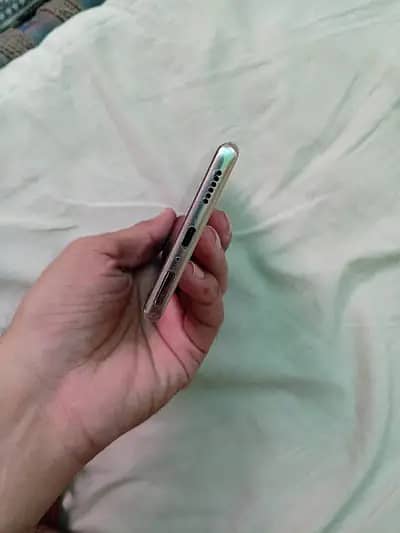 New mobile 10/10 condition on any falat no open and no repair only 2 6
