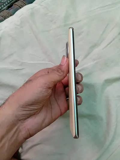 New mobile 10/10 condition on any falat no open and no repair only 2 7