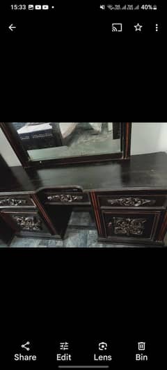 Dresssing table