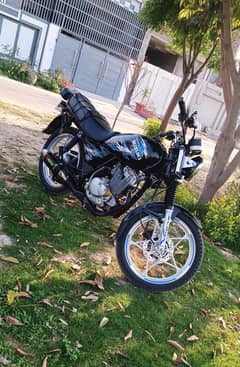 Suzuki gs150se new hai bs zada ni likhun ga WhatsApp only