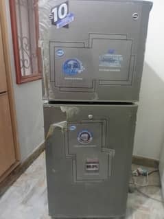fridge 2 door small urgent sale only serious buyers
