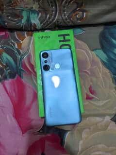 Infinix hot 20i 4/128 with box