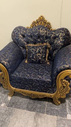5 Seater Sofa For Sell + Table