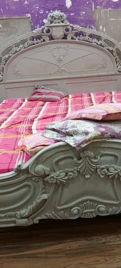 Chinioti Bed
