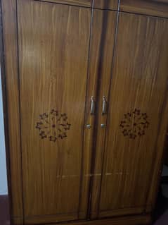 Bulkul saaf bed hai sth mai singermaiz or almari ha 2 khany wali