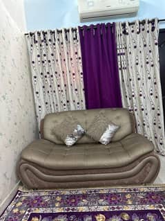 stylish sofa set ( sofas set + tabel )
