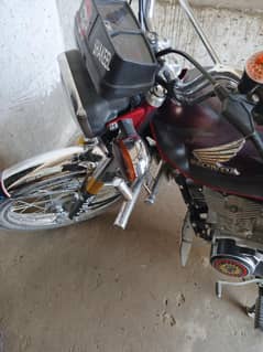 Honda 125 applied for argent sale