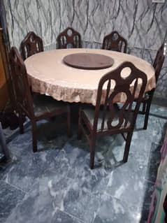 Dining table with 6 Chairs