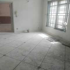 BLOCK L JOHAR TOWN 10 MARLA HOUSE FOR RENT 4 BEDROOM TTACH DINNING ROOM KITCHEN,TV LOUNGE BATHROOM CAR PARKING AVAILABLE