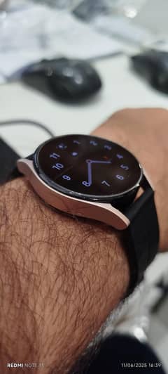 galaxy watch 4 LTE gold black