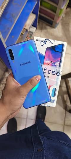 Samsung A70 good condition 6GB 128GB PTA approved complete saman