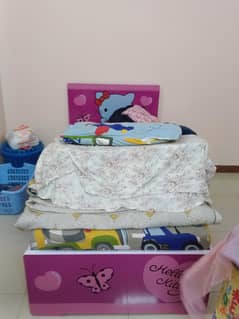 hello keety Bed set