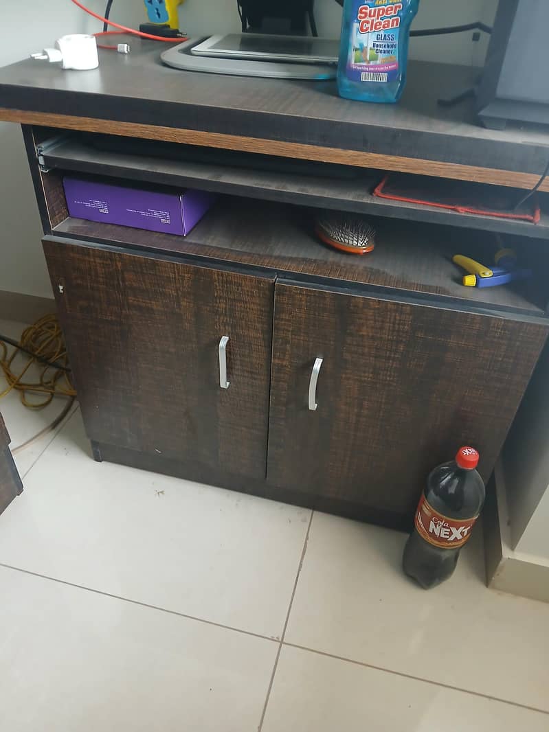 2 office tables with side tables 1