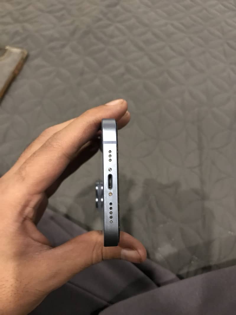 Iphone 14 10/10 Condition with sim time 3