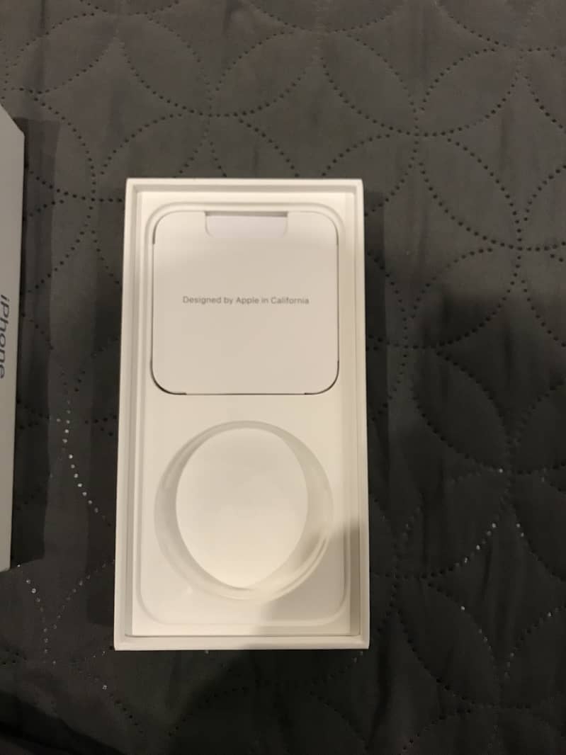Iphone 14 10/10 Condition with sim time 9