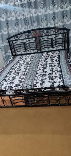 6x6 iron bed- without mattress. urgent selling. contact on whatsapp.