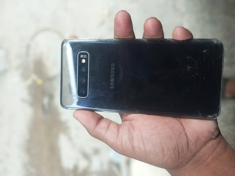 Sam s10 6/128 dual sim read add back break front minor break 0