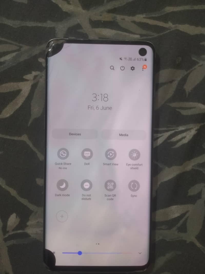 Sam s10 6/128 dual sim read add back break front minor break 6