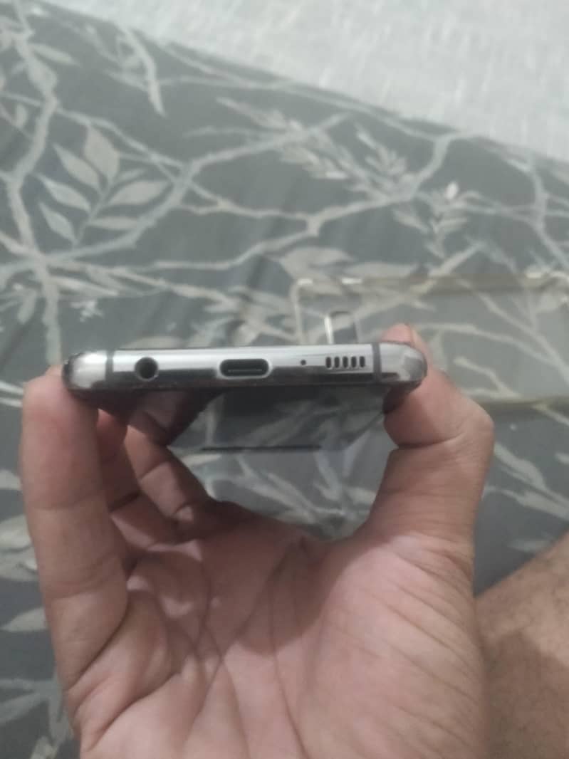 Sam s10 6/128 dual sim read add back break front minor break 8