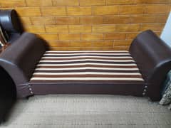 i want to sell my sofa set urgently. . only serious buyers can contact.