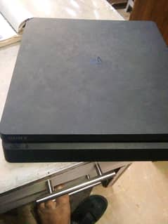 PS4 slim (No diaplay)