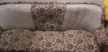 5 sit sofa set for urgent sale