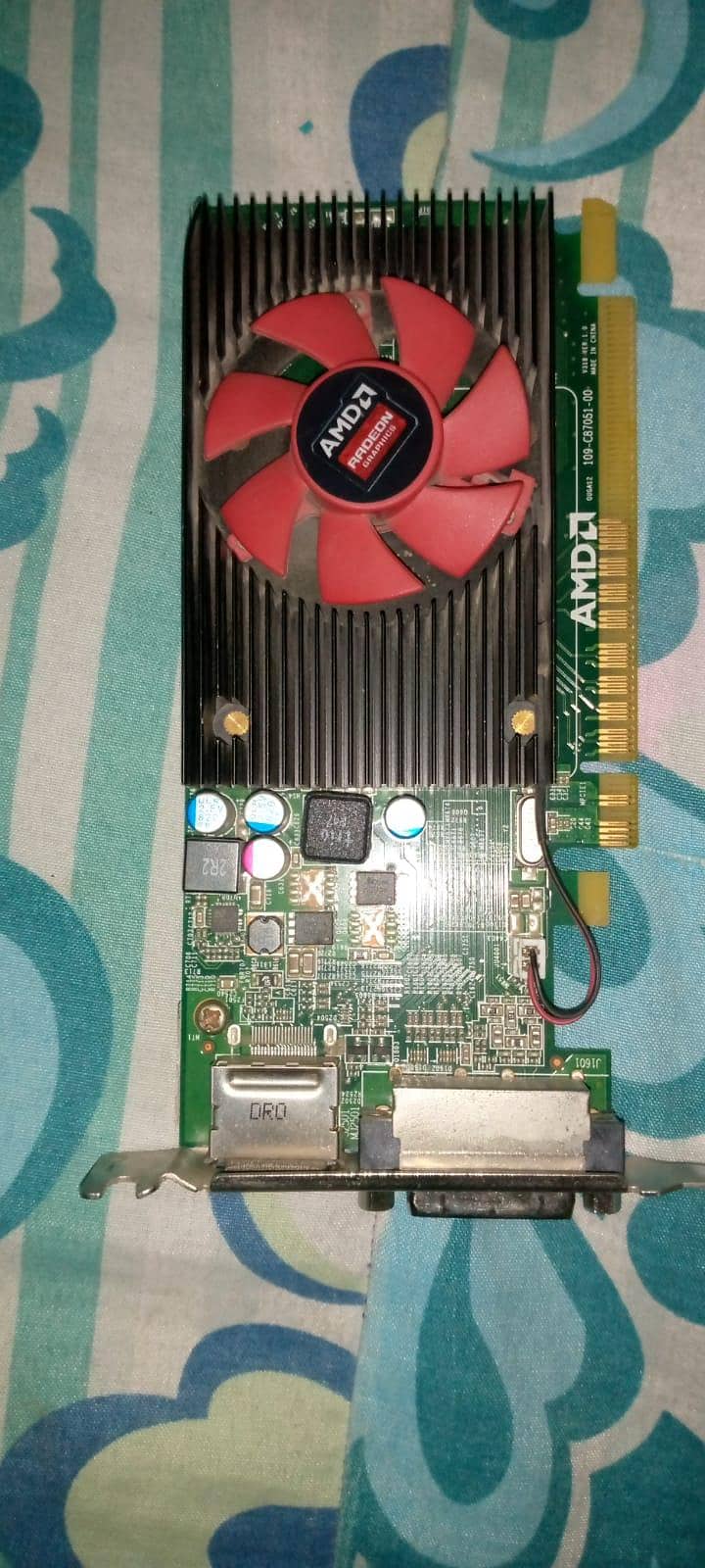 AMD Readon R5 340x GDDR 3 2gb Graphics Card 0