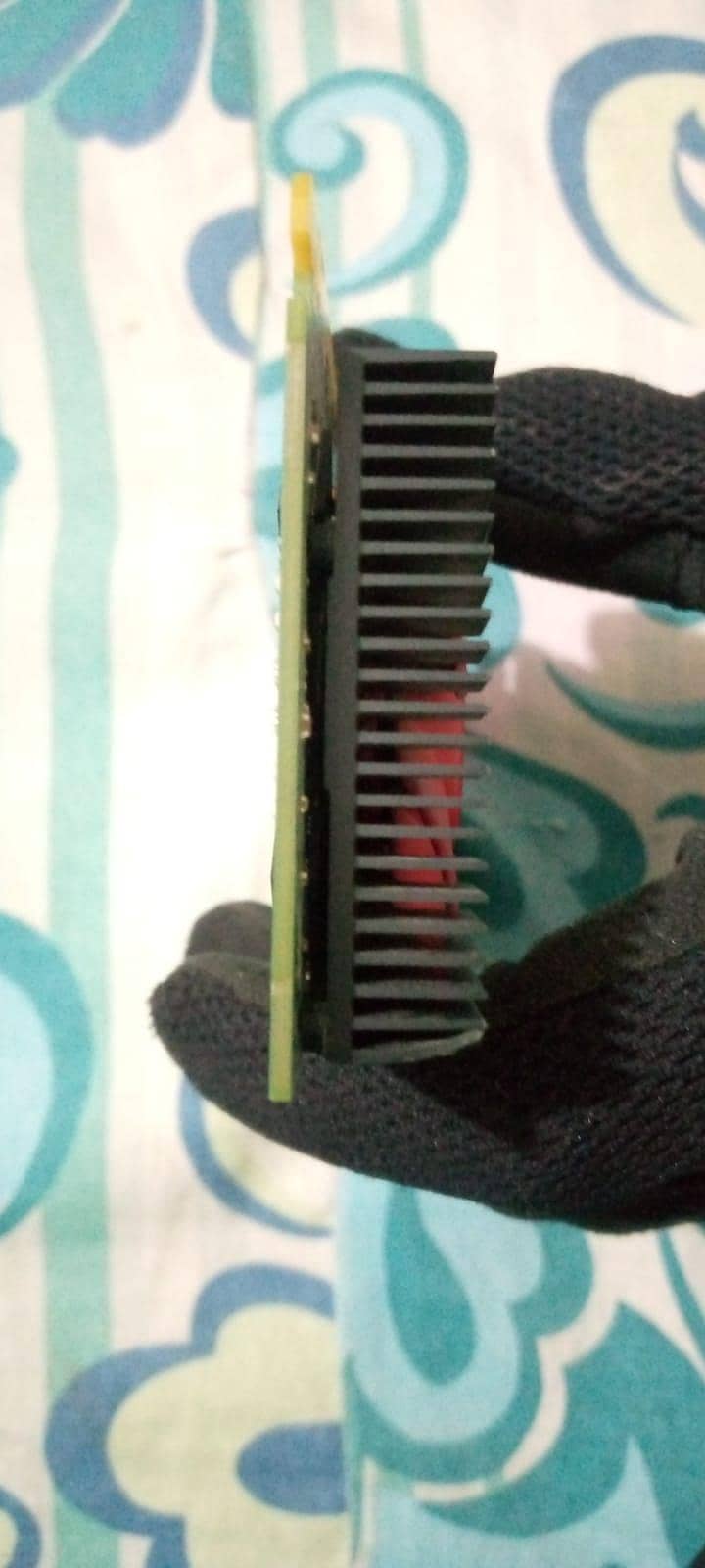 AMD Readon R5 340x GDDR 3 2gb Graphics Card 3
