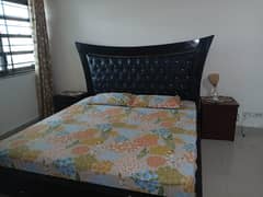 bedroom Set for sale - pine wood - good condition - mattress and table