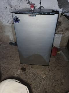 dawlance Mini frizer