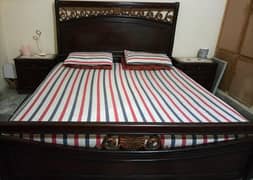 Bedset and dressing table