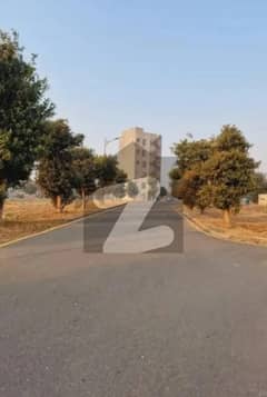 5 Marla On Ground Plot On Prime Location 1 Km From LHR Ring Road Available For Sale In New Lahore City.